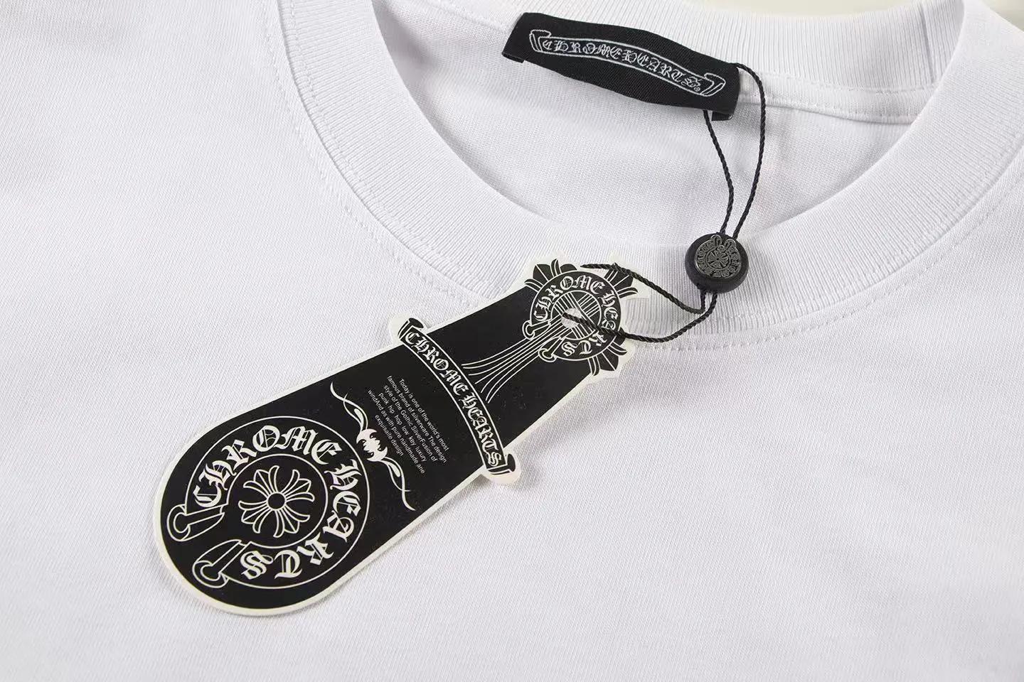 🅿️146 Style: 2025 new Croix Heart short-sleeved T-shirt Material: High version 300g double yarn combed cotton Size: S～XL Color: White Style number: Z013